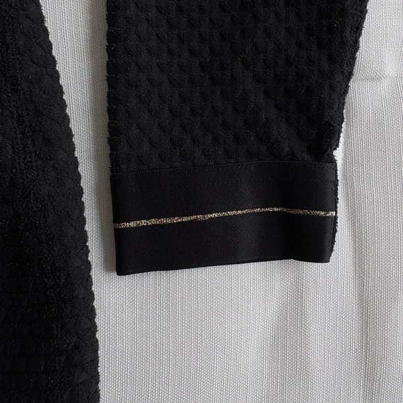 New York Jets Nike Women’s Lightweight Pullover Hoodie with Gold Trim - Picture 3 of 4